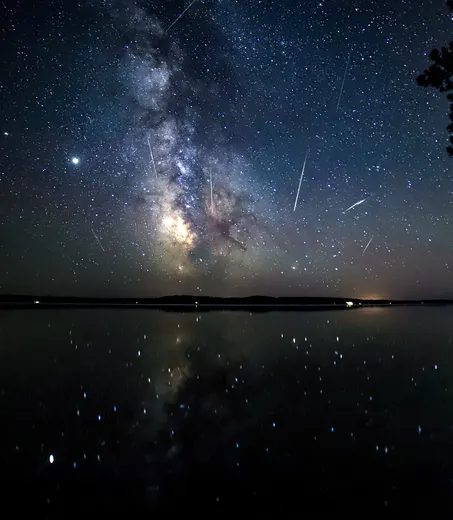Après l’eclipse de Soleil, ne manquez pas les Perséides, la pluie d’étoiles filantes que tout le monde a oublié !